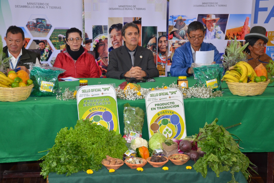 El coordinador del Consejo Nacional de Producción Ecológica informó que cerca de 8.000 familias impulsan la producción ecológica en Bolivia