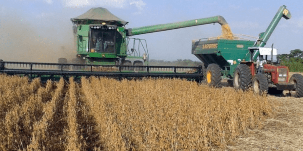 Gobierno convoca a productores para planificar distribución de diésel para la cosecha grande  